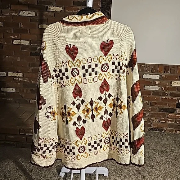 Cozy Cream and Brown Knit vintage poncho - Picture 2 of 4